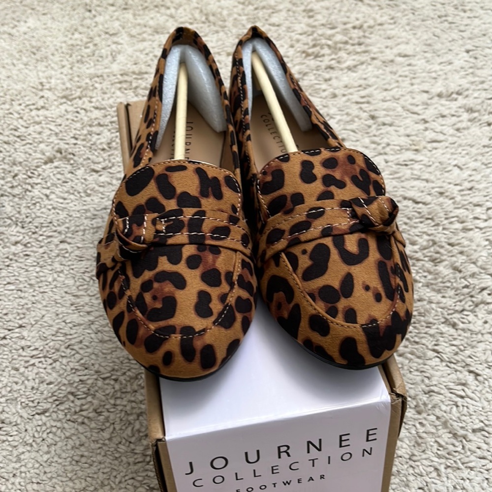 Journee Collection / Marci Loafer / Size 9 / NIB